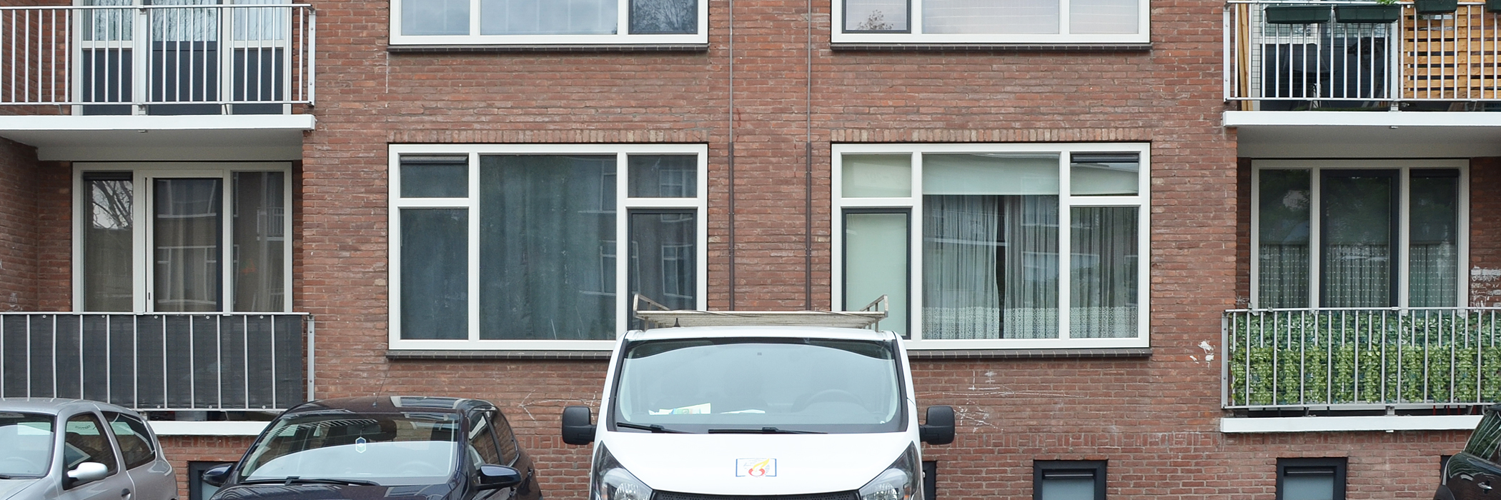 appartementen met inpandige balkons. voor het complex is parkeergelegenheid